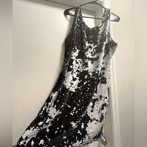 Black and white Adore sequin dress fits XL sz 12/14